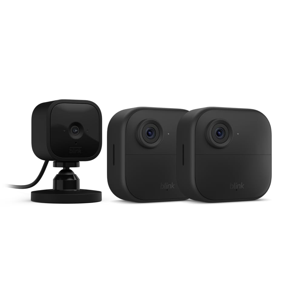 Völlig neues Blink Outdoor 4 (4. Generation) – Kabellose intelligente Sicherheitskamera, zwei Jahre Akkulaufzeit, Zwei-Wege-Audio, HD-Live-Ansicht, verbesserte Bewegungserkennung, funktioniert mit Alexa – 3-Kamera-System 