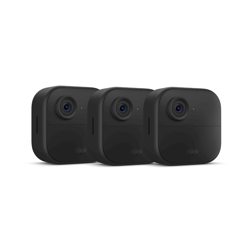 Völlig neues Blink Outdoor 4 (4. Generation) – Kabellose intelligente Sicherheitskamera, zwei Jahre Akkulaufzeit, Zwei-Wege-Audio, HD-Live-Ansicht, verbesserte Bewegungserkennung, funktioniert mit Alexa – 3-Kamera-System 