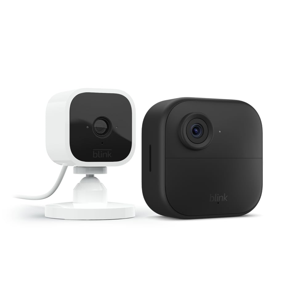 Völlig neues Blink Outdoor 4 (4. Generation) – Kabellose intelligente Sicherheitskamera, zwei Jahre Akkulaufzeit, Zwei-Wege-Audio, HD-Live-Ansicht, verbesserte Bewegungserkennung, funktioniert mit Alexa – 3-Kamera-System 