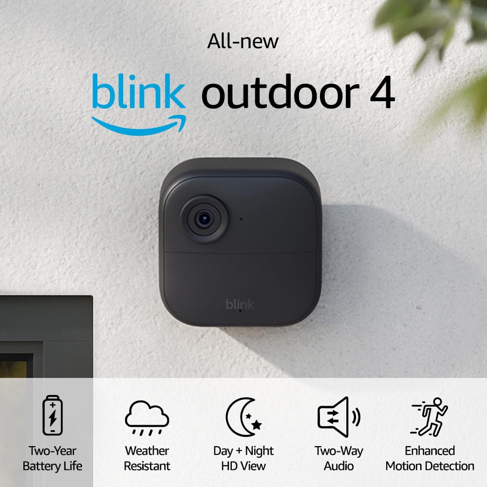 Völlig neues Blink Outdoor 4 (4. Generation) – Kabellose intelligente Sicherheitskamera, zwei Jahre Akkulaufzeit, Zwei-Wege-Audio, HD-Live-Ansicht, verbesserte Bewegungserkennung, funktioniert mit Alexa – 3-Kamera-System 